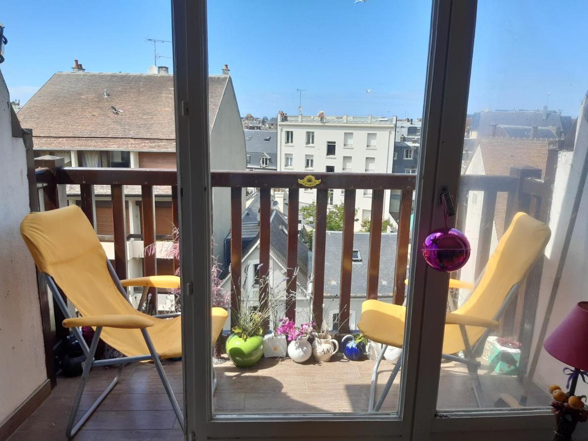 Апартаменты Chez Coco, 7 Persons, Triangle D'Or, Hypercentre Довиль Экстерьер фото